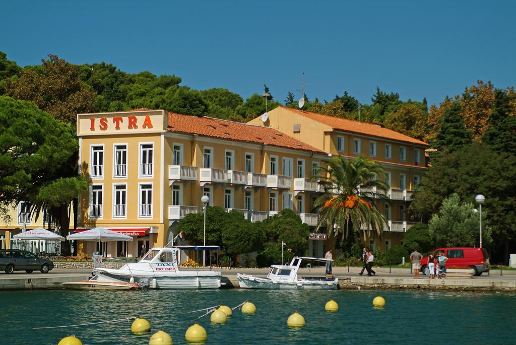 Hotel Istra Rab Town Exterior photo